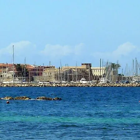 Modern For 4 Guests Near Apartment Alghero
